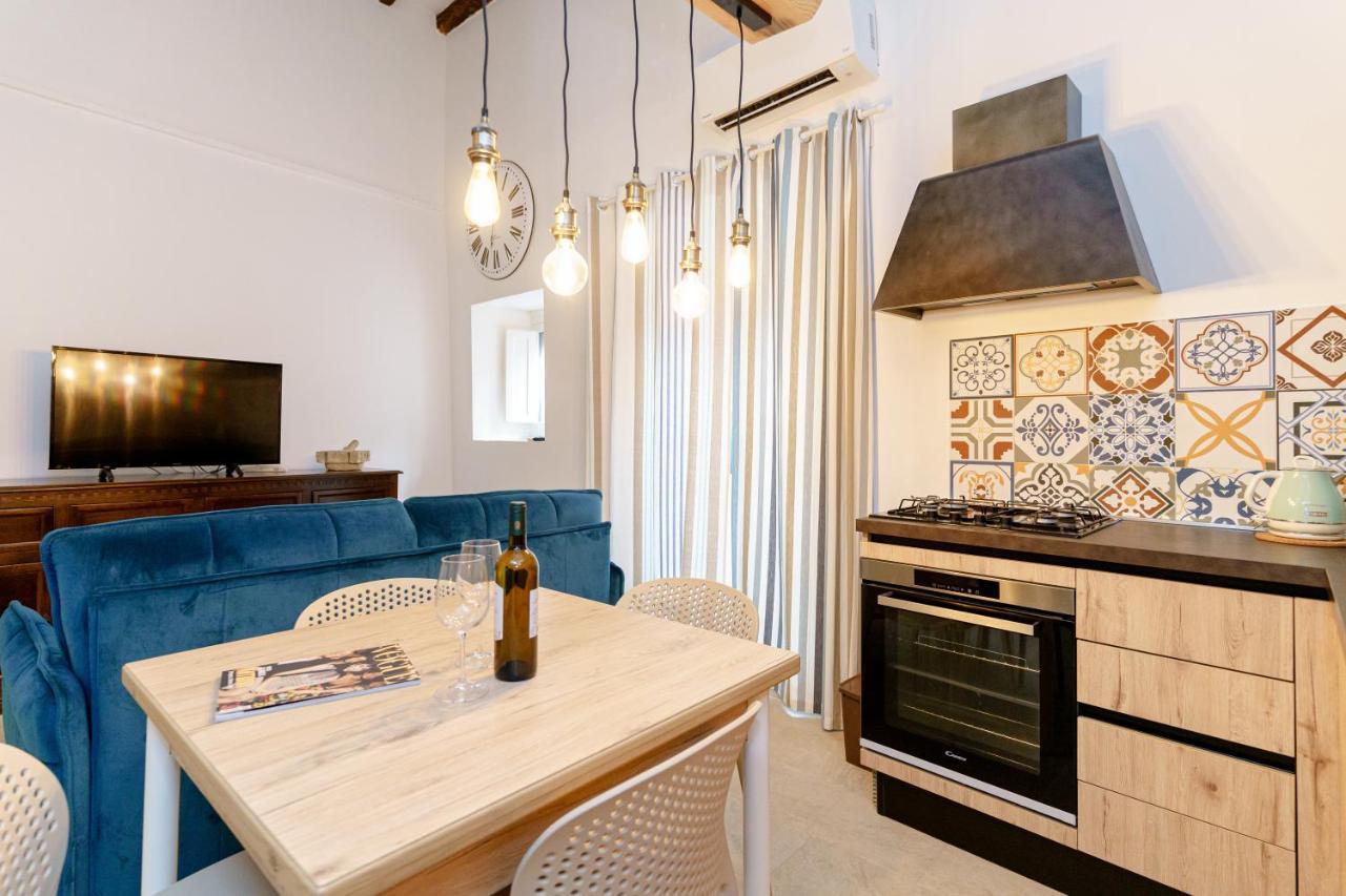 דירות סירקוזה Latieri'S Loft מראה חיצוני תמונה